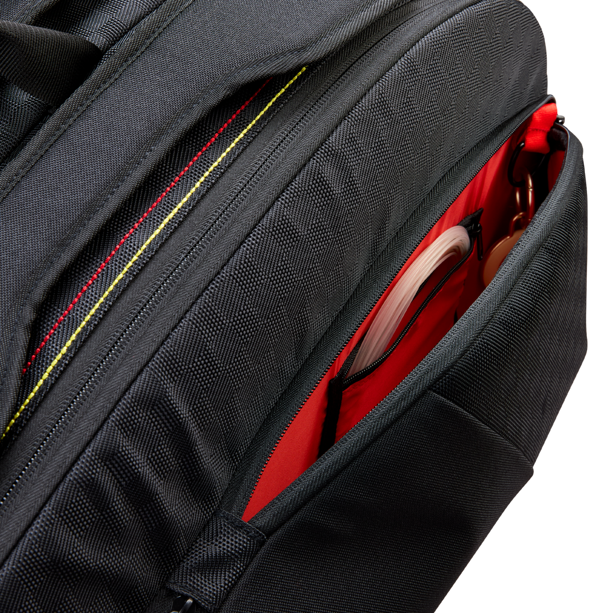 Pro Staff Classic 6 Pack Racket Bag