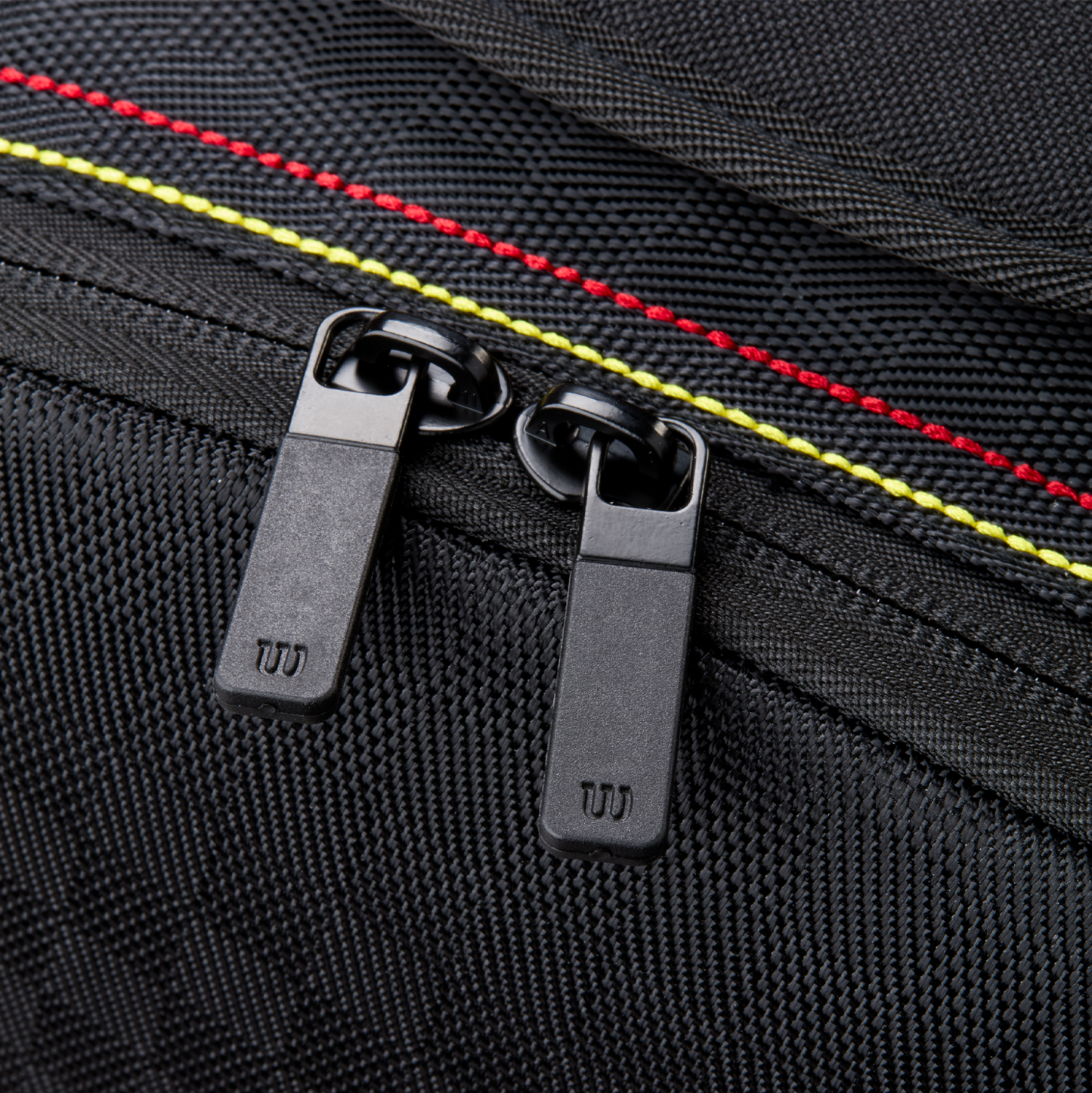 Pro Staff Classic 6 Pack Racket Bag
